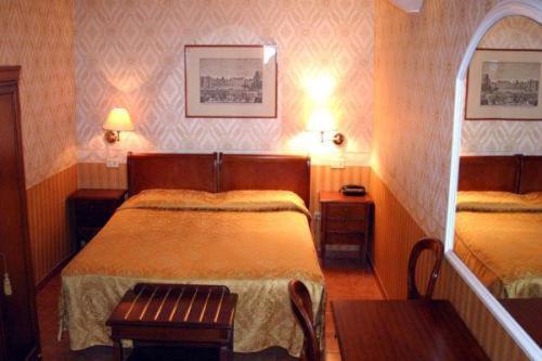 Hotel Varsavia Firenze Værelse billede
